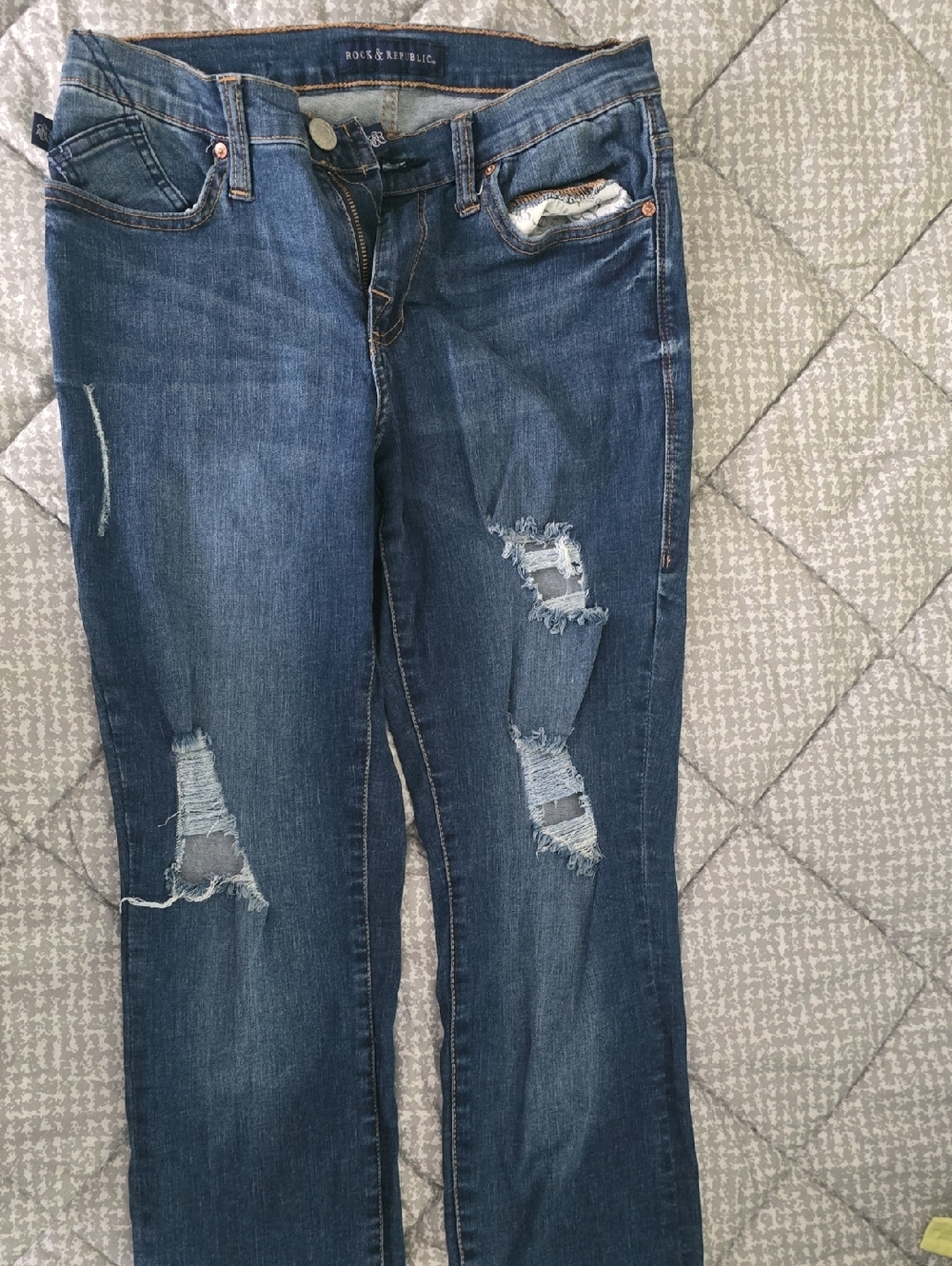 Rock & Republic Distressed Dark Blue Straight-Leg Jeans